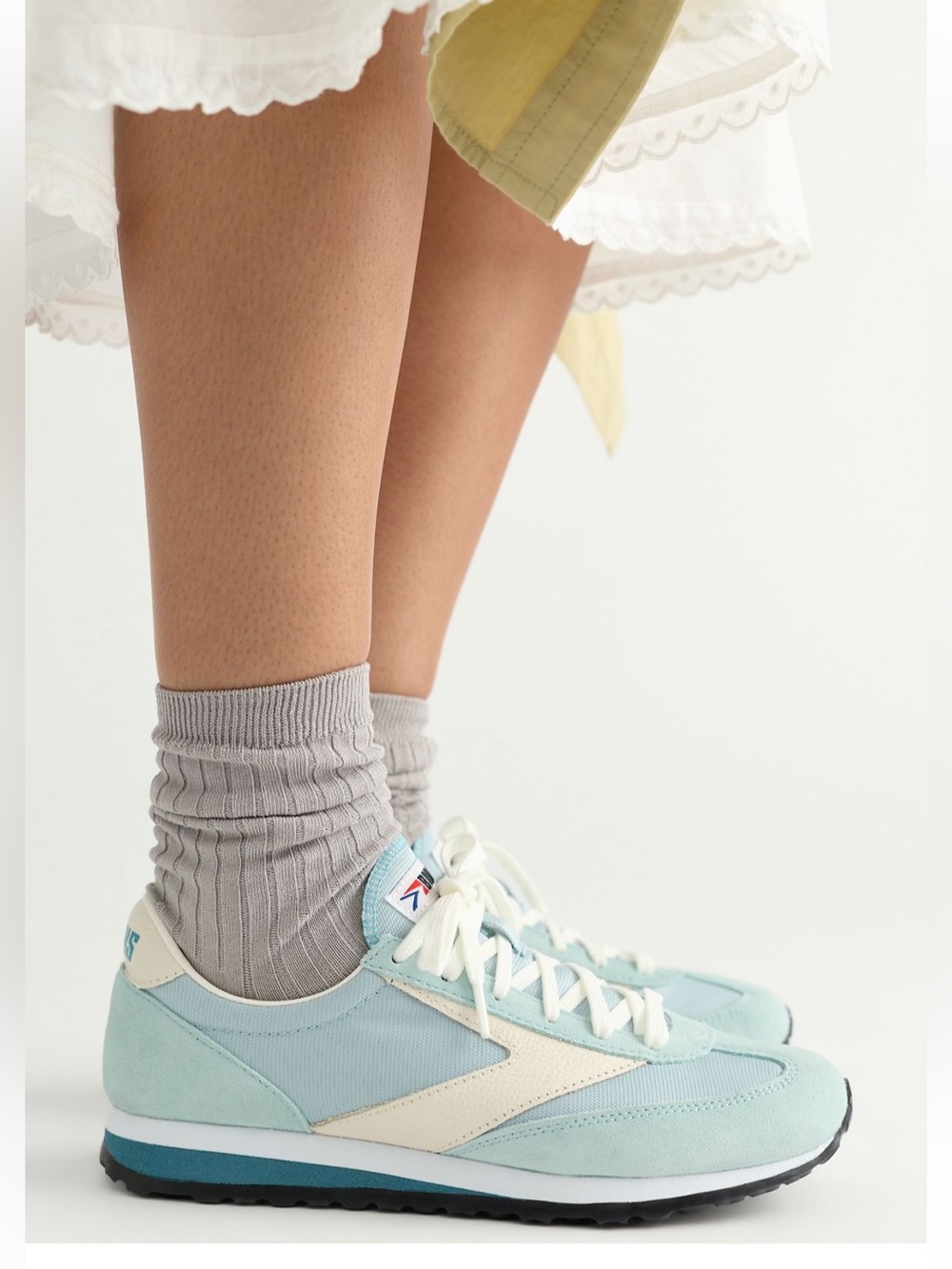 NIB Brooks Vanguard sneakers